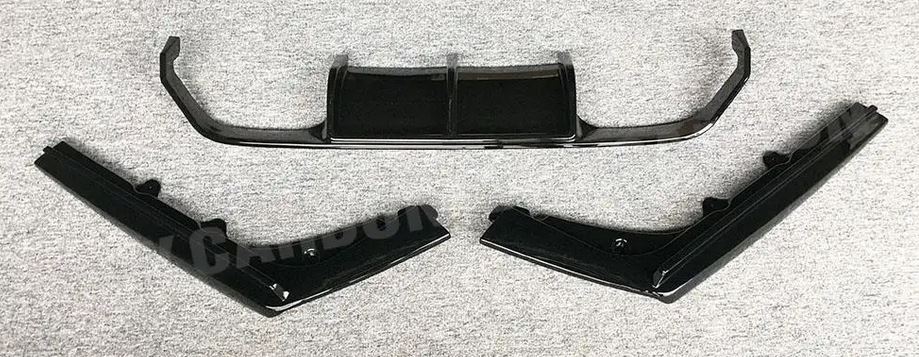 2015-2019 BMW M Series M3 M4 F80 F82 V Style Rear Diffuser Gloss Black Close Up