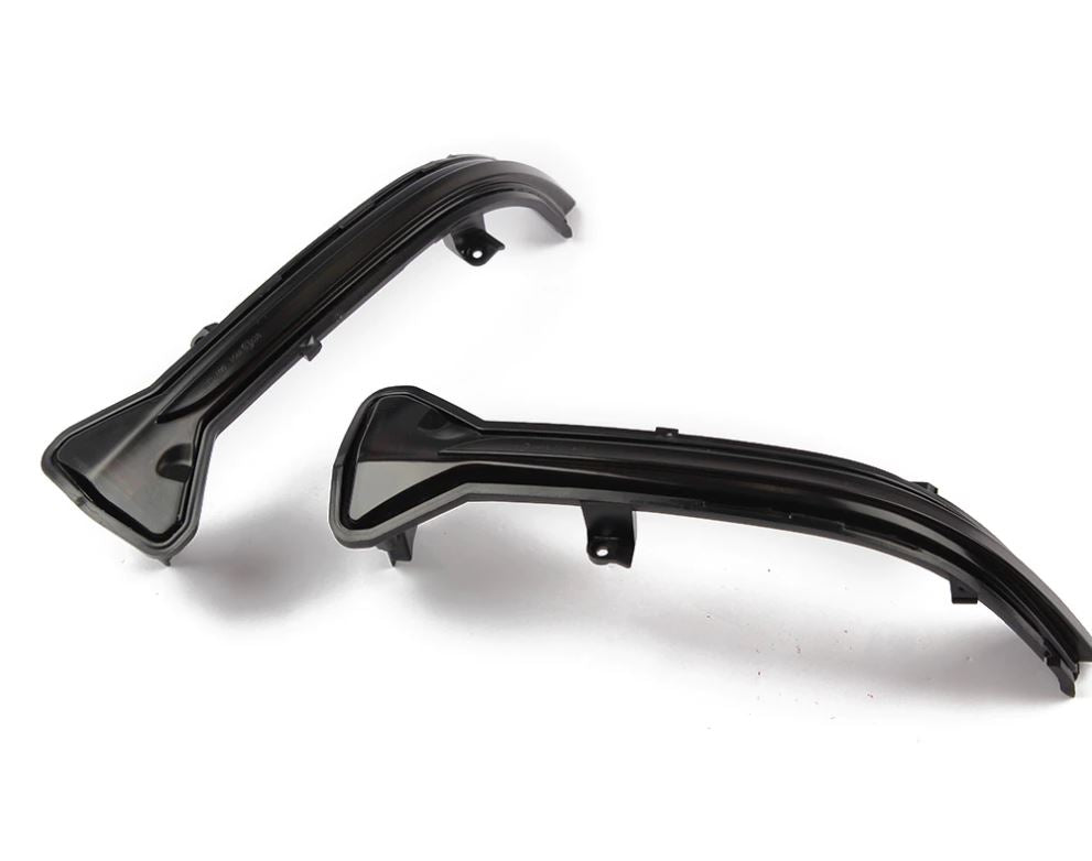 2017-2023 bmw 3/4/5 series (g20/g22/g23/g26/g30 (330i/m340i/430i/m440i/530i/540i/m550i) smoked led dynamic sequential turn signals close up