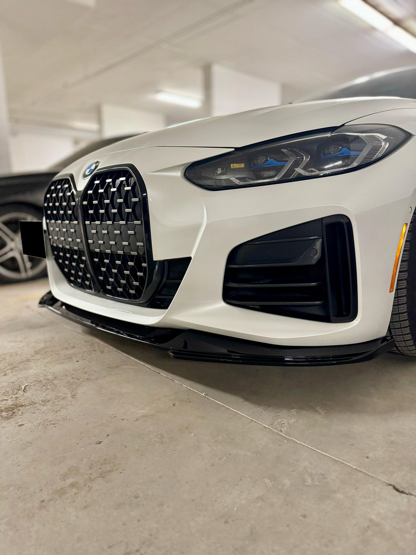 2021-present bmw 4 series gran coupe g26 (430i/m440i/i4) lci m sport 3d style front bumper lip splitter spoiler gloss black front right close
