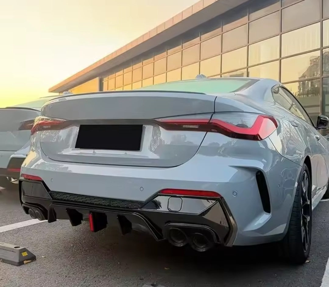 2021-2026 bmw 4 series g22/g23 m440i/430i m-sport pre-lci rear bumper diffuser with led brake light gloss black