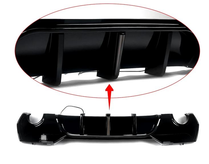 2021 Present BMW 4 Series G22 CS Style Rear Diffuser With LED Light Gloss Black Center Close Up