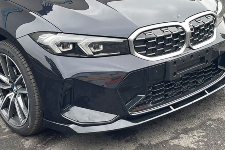 BMW G20 LCI XM Front Lip Gloss Black Front Left Close Up